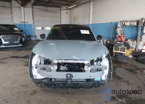 2025 Ford Mustang Mach-E Premium z USA, uszkodzony, nr VIN 3FMTK3S5XSMA38266